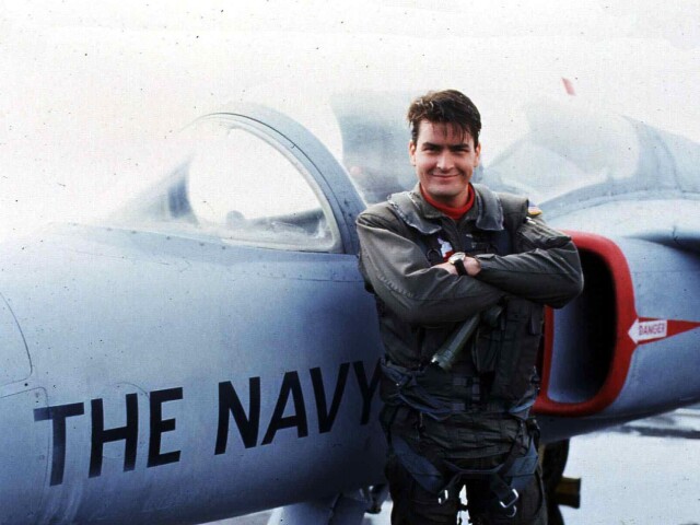 Charlie Sheen Horúce strely herec