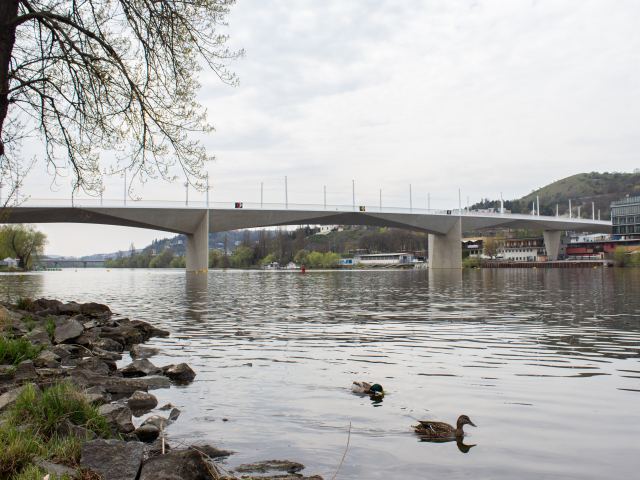 ČR Praha Dvorecký most Vltava architektúra zaujímavosti
