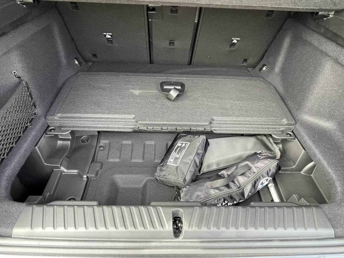 BMW iX3 50 xDrive - test 2026