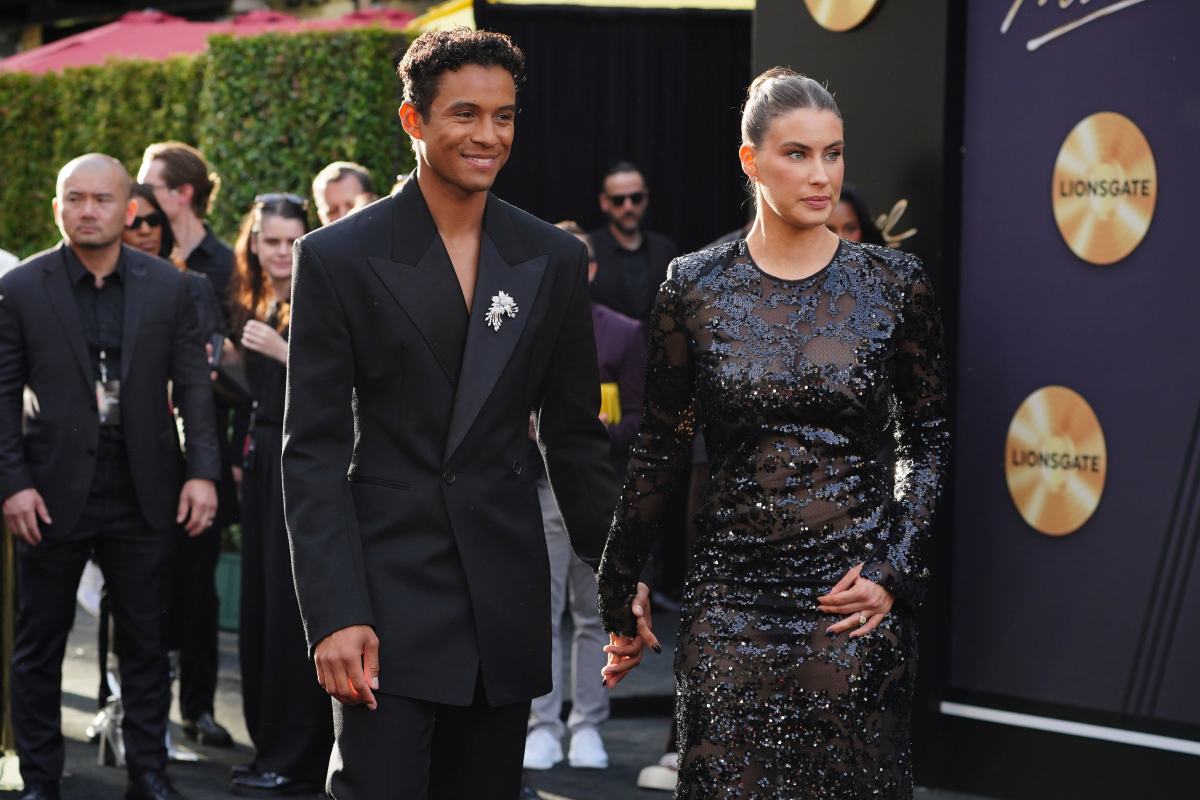 Jaafar Jackson a jeho partnerka Maddie Simpson.