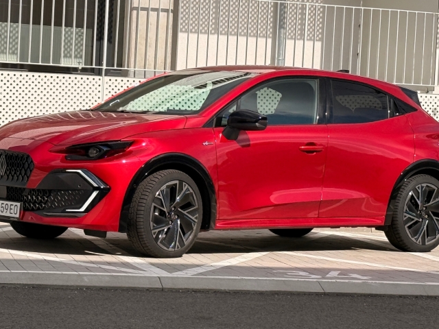 Renault Clio E-Tech Full Hybrid (2026)
