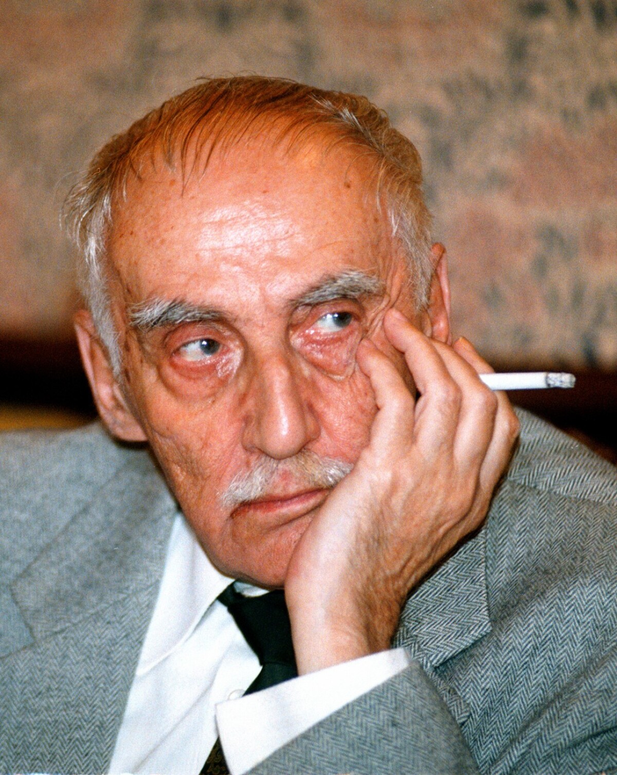 Herec Miloš Kopecký na archívnom zábere. 