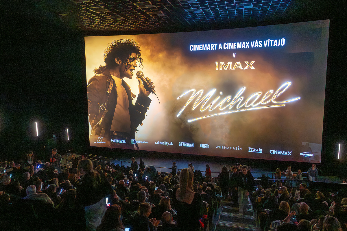 rh DSC 0033 Do slovenských kín prišiel životopisný film Michael o Michaelovi Jacksonovi. 