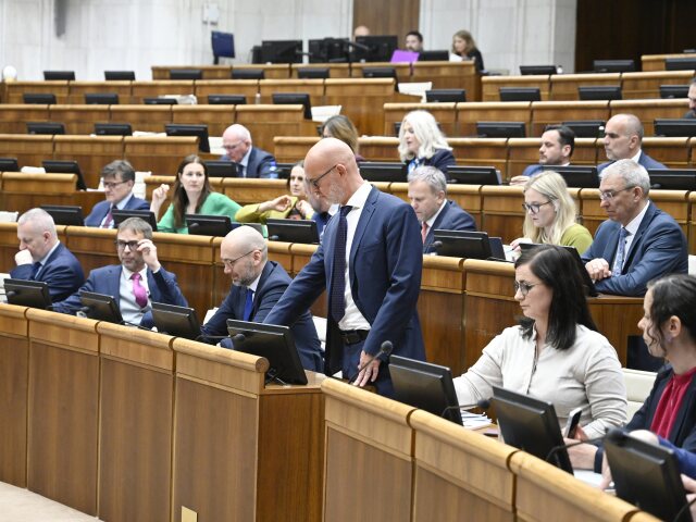 SR NRSR uznášania neschopnosť odvolávanie Šutaj Eštok BAX