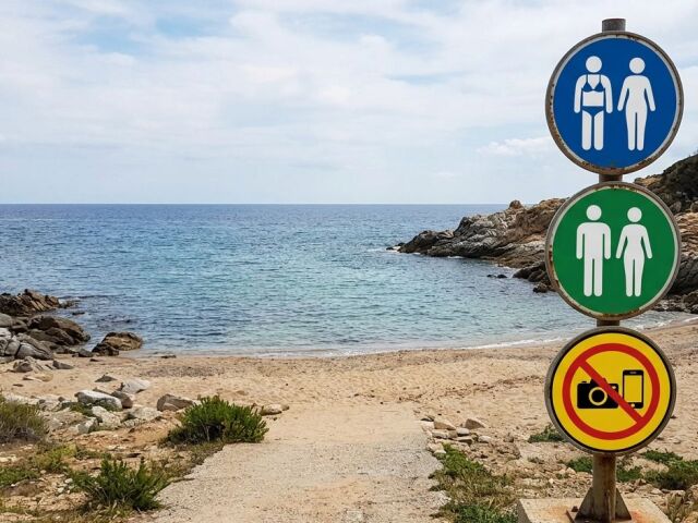 pláž, more, nudisti, nudizmus, cestovanie, dovolenka