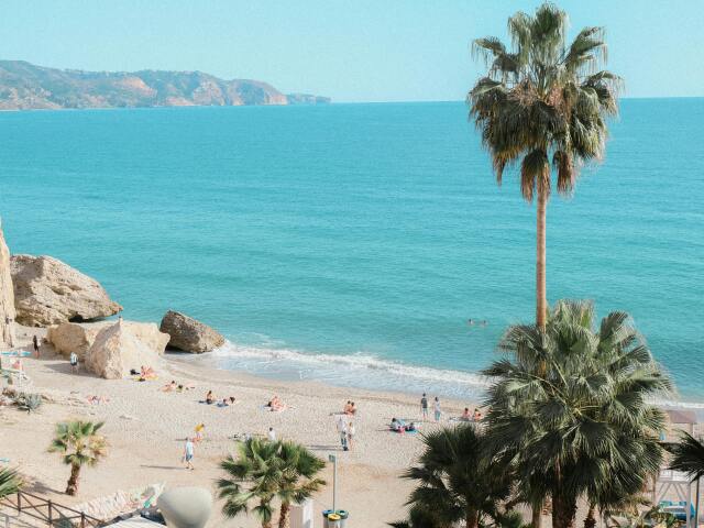 Nerja, Andalusia, Costa del Sol, Španielsko, cestovanie, pláž, dovolenka