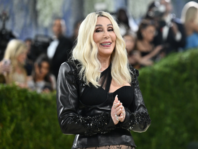 Speváčka Cher na podujatí MET Gala a výstave Costume Art v New Yorku.