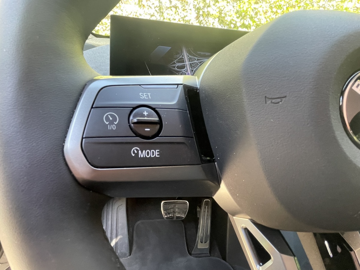 BMW iX xDrive60 - test 2026