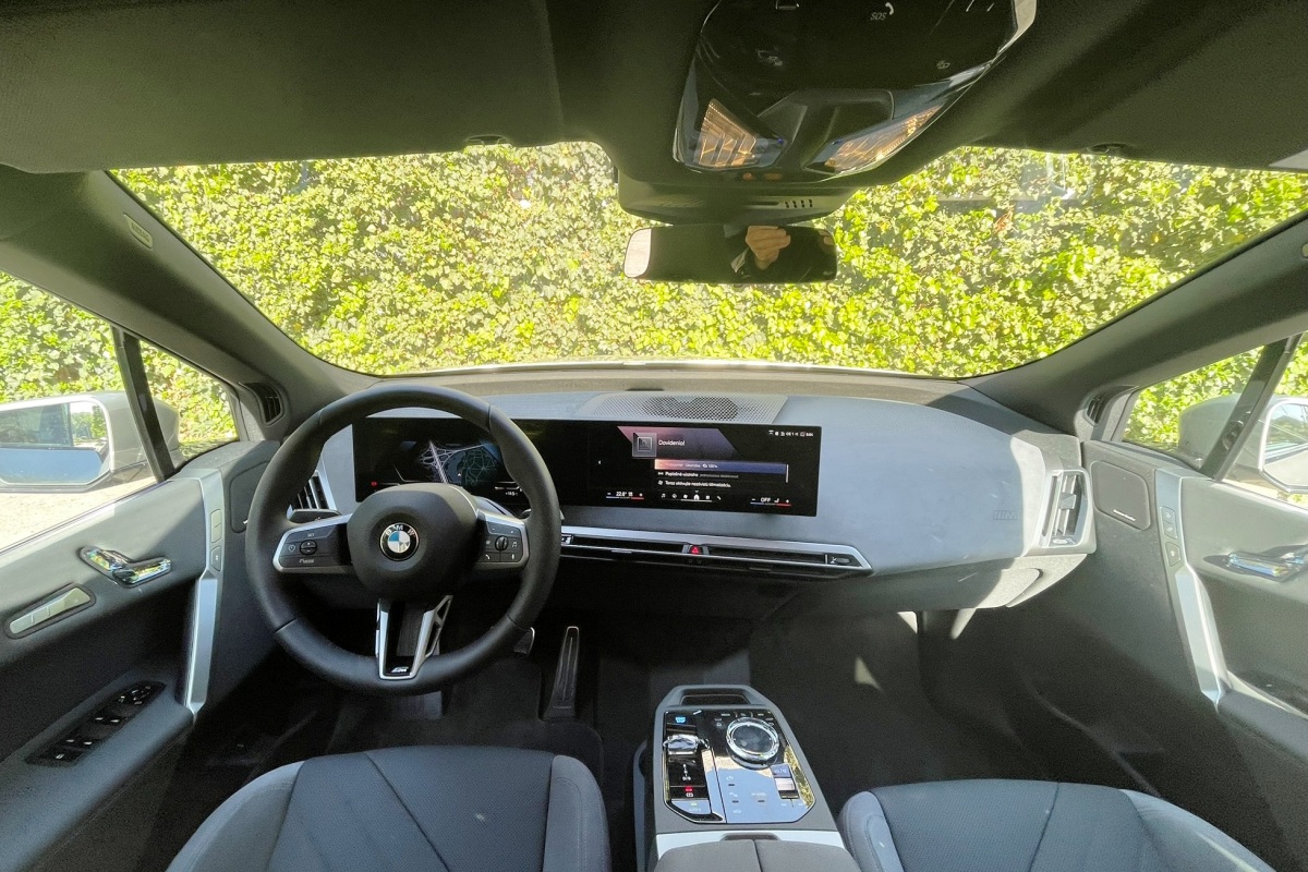 BMW iX xDrive60 - test 2026