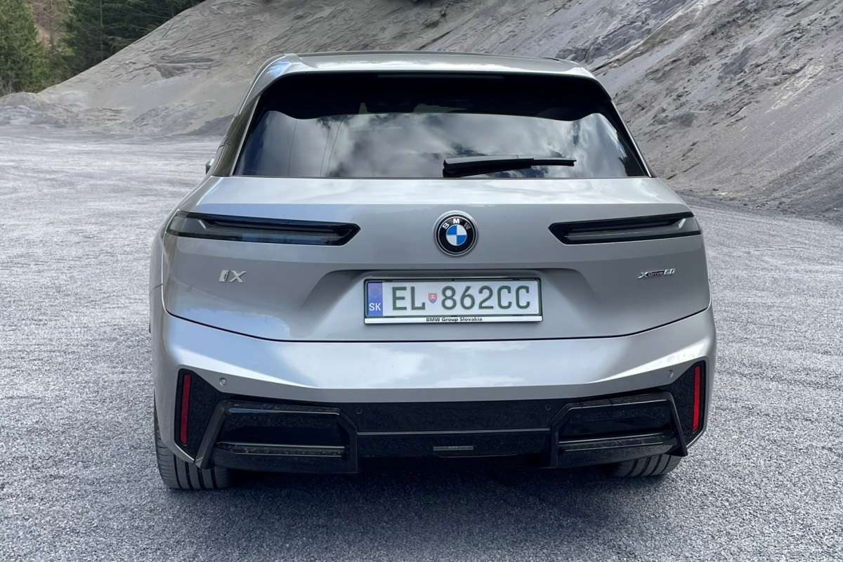 BMW iX xDrive60 - test 2026