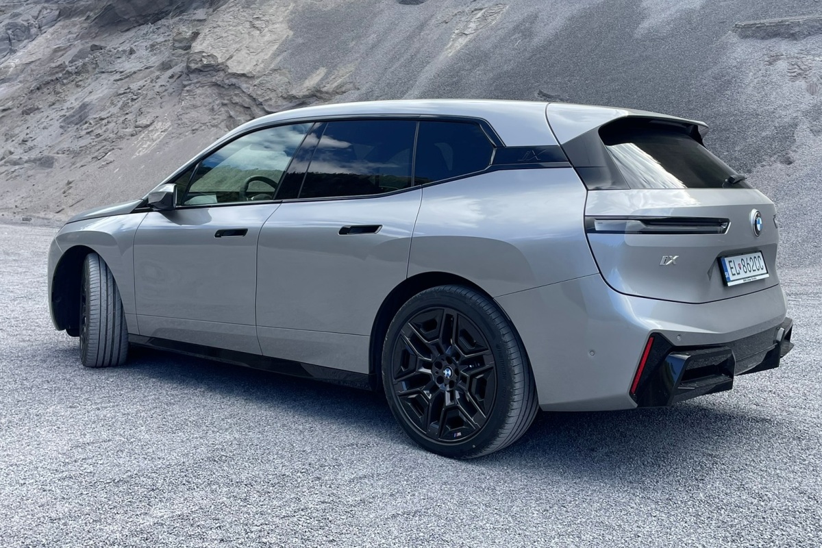 BMW iX xDrive60 - test 2026