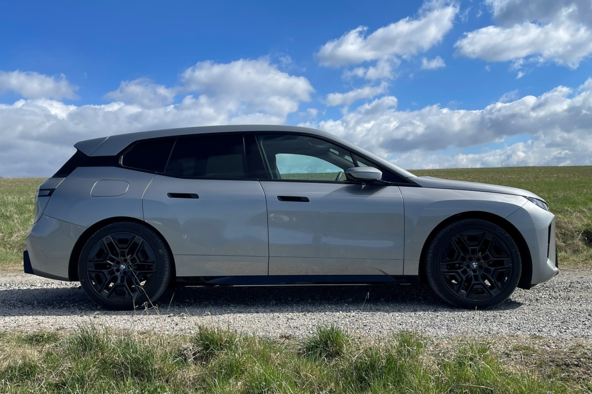 BMW iX xDrive60 - test 2026
