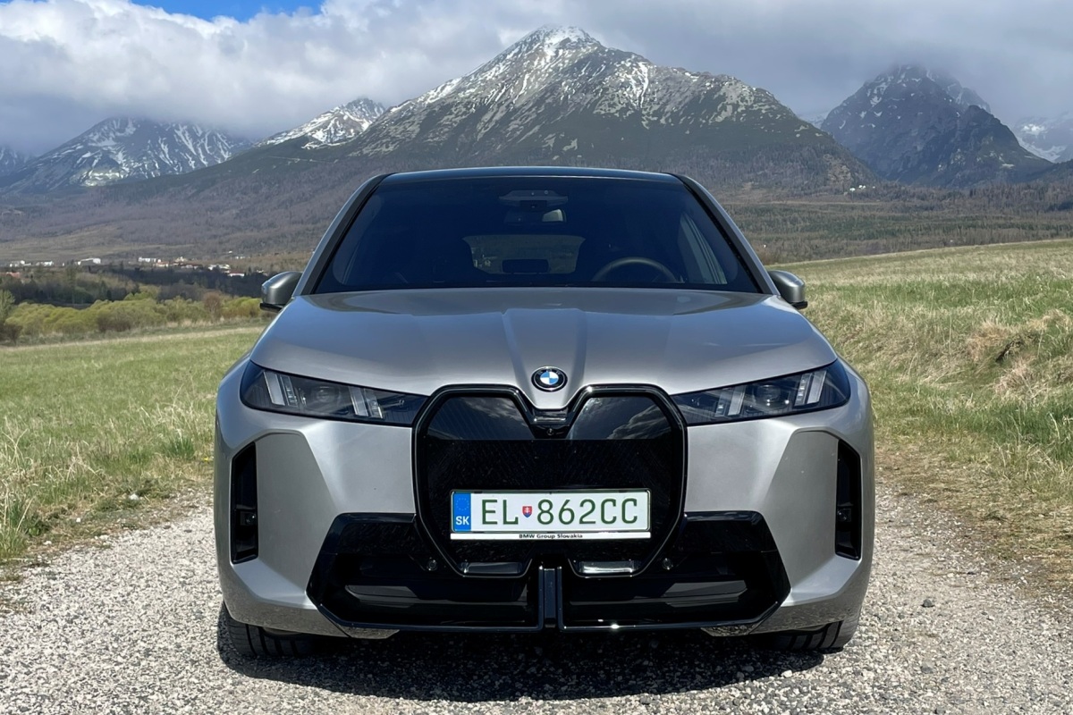 BMW iX xDrive60 - test 2026