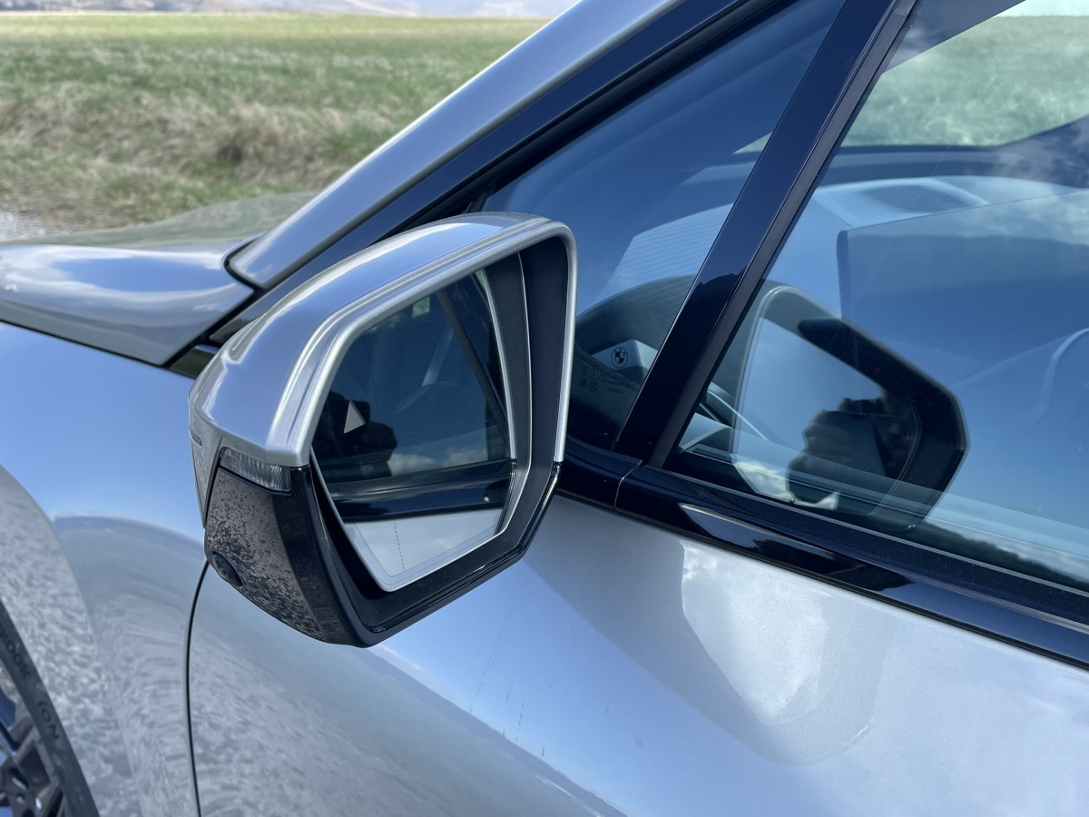 BMW iX xDrive60 - test 2026