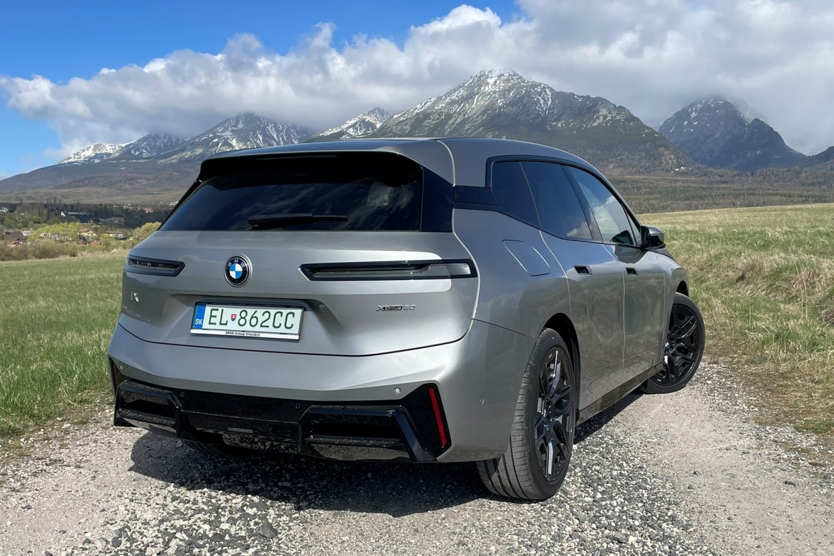 BMW iX xDrive60 - test 2026