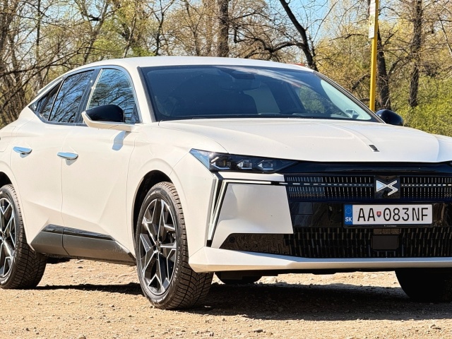 DS No4 Hybrid 145 (2026)