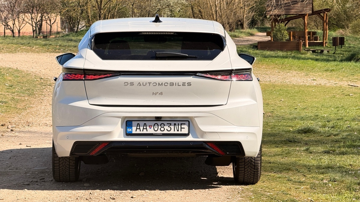 DS No4 Hybrid 145 (2026)
