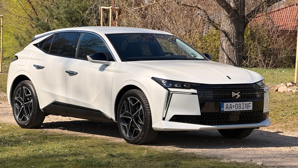 DS No4 Hybrid 145 (2026)