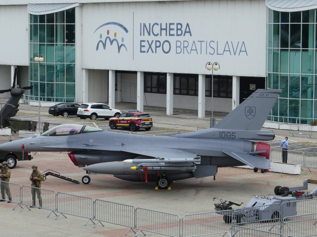 Slovenská stíhačka F-16