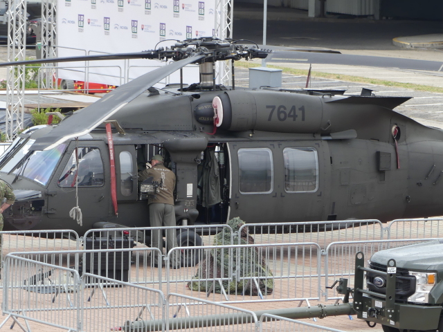 Určite bude záujem aj o slovenský vrtuľník Sikorsky UH-60M Black Hawk