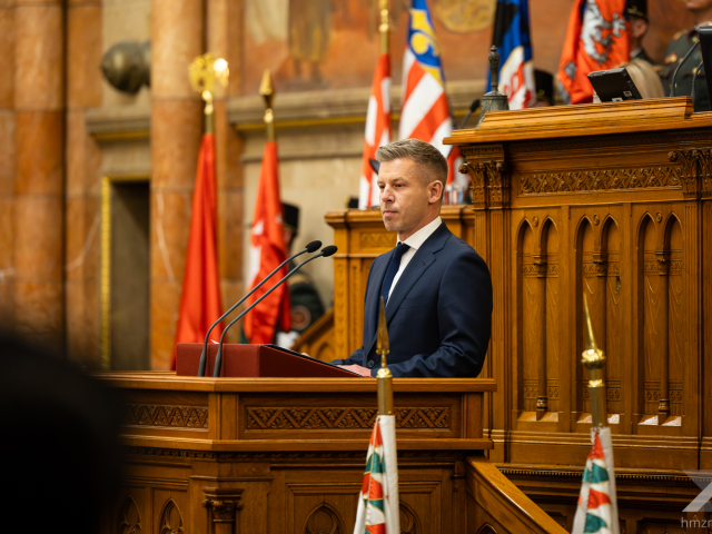 Maďarský premiér Péter Magyar v Národnom zhromaždení 12. mája 2026