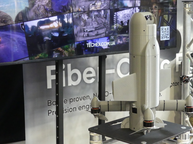 Ukrajinský dron Stalker/Striker Mini od firmy TechEx na medzinárodnom veľtrhu IDEB 2026 v Bratislave