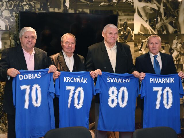 SR Bratislava SFZ futbal plakety jubilanti Sieň slávy BAX