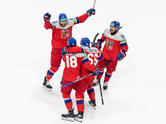 Švajčiarsko MSH26 hokej B skupina česko