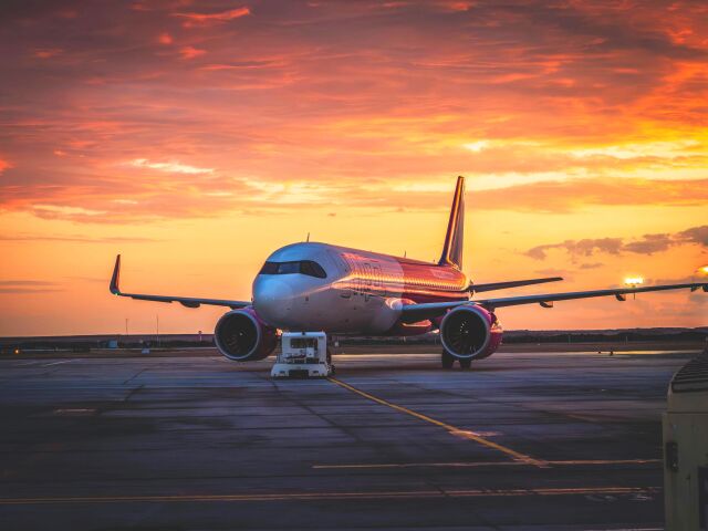 Wizz Air, lietadlo, dovolenka, cestovanie, letisko