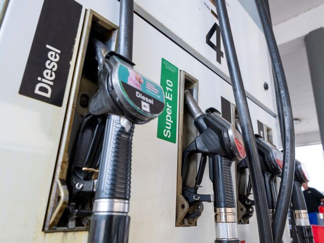 tankovanie, nafta, benzín, diesel, čerpacia stanica, pumpa, palivo