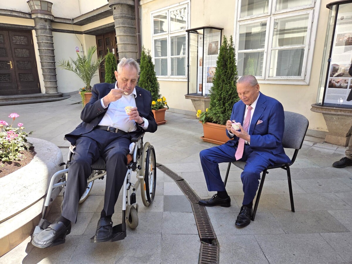 Zeman a Schuster v Kosiciach  1 