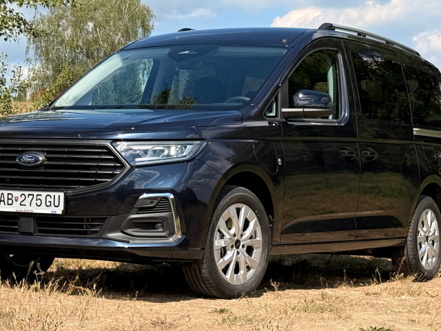 Ford Grand Tourneo Connect PHEV (2026)