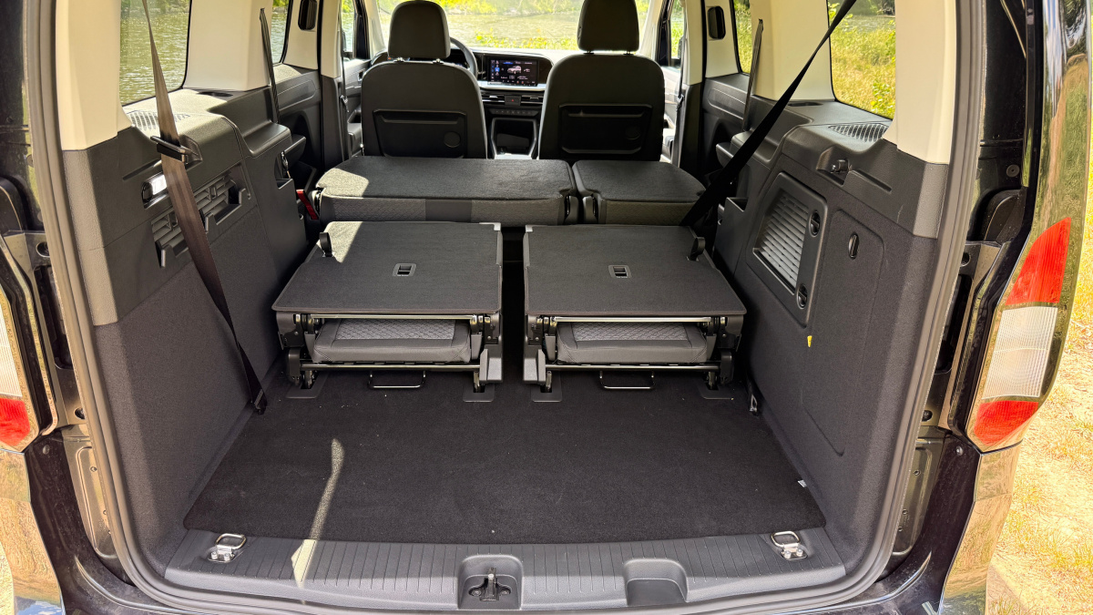 Ford Grand Tourneo Connect PHEV (2026)