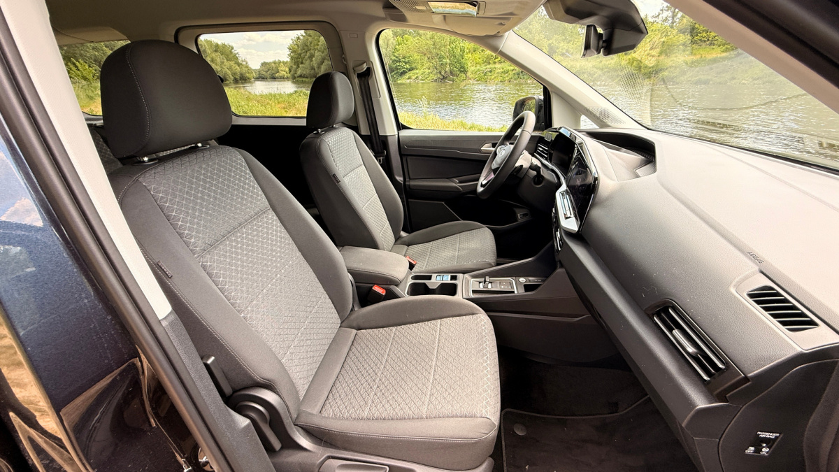 Ford Grand Tourneo Connect PHEV (2026)