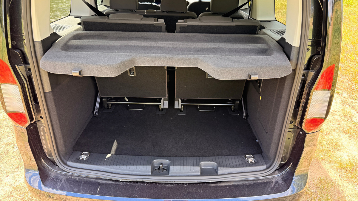 Ford Grand Tourneo Connect PHEV (2026)