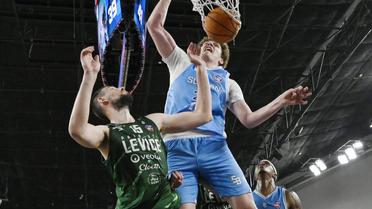 Slovan Bratislava beats Cibona Zagreb 82-90 in regional Basketball match