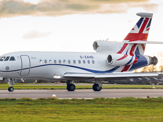 Britské vládne lietadlo Falcon 900LX