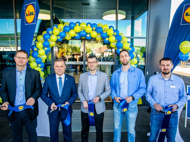 Lidl Rajec otvaracka - siroke rano-