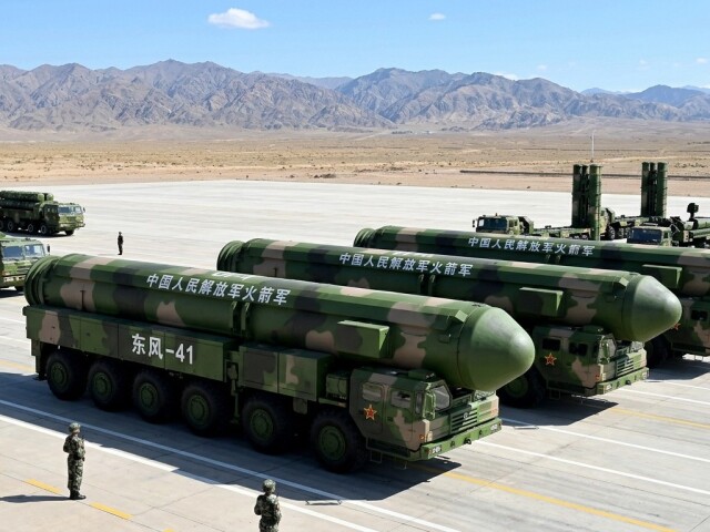Čínske medzikontinentálne balistické rakety - obrázok vytvorený AI