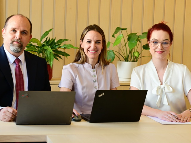 Extra foto FMUK Jan Papula Andrea Gazova Diana Gasparik