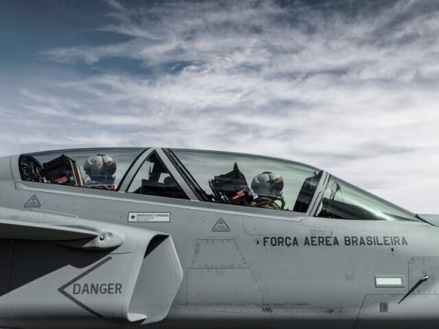 Dvojsedadlové stíhacie lietadlo SAAB Gripen F