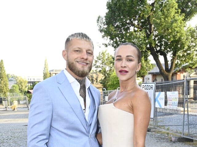 Nela Slováková priznala, že s Roušalom majú krízu. Čo sa udialo a ako reagoval známy MMA zápasník?