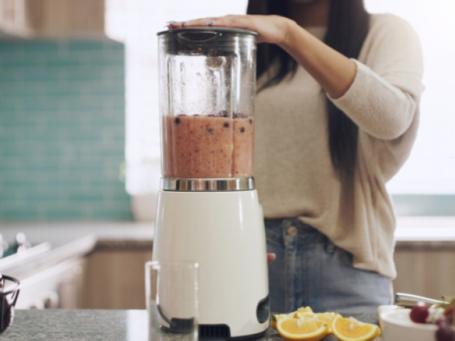 Mixér nie je len na smoothie. Za pár sekúnd zvládne aj omáčku či dezert a ušetrí vám kopu špinavého riadu 