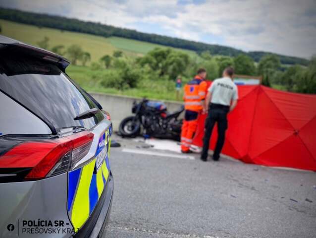 Motorka, polícia, zrážka, havária