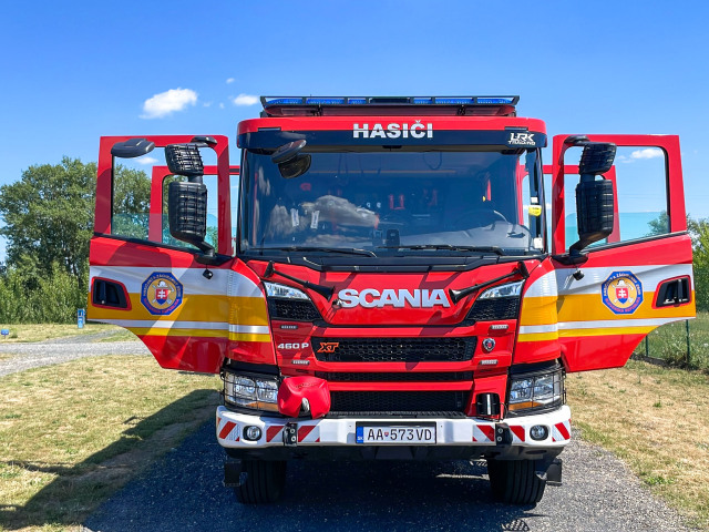 Neopatrné fajčenie takmer stálo život: V Rožňave horelo v bytovke, zachránili štyroch ľudí