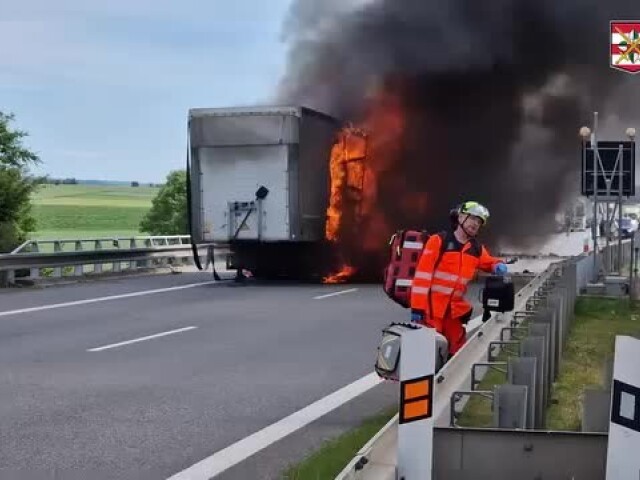 nehoda. dopravná nehoda, diaľnica D2, D2, Policie ČR