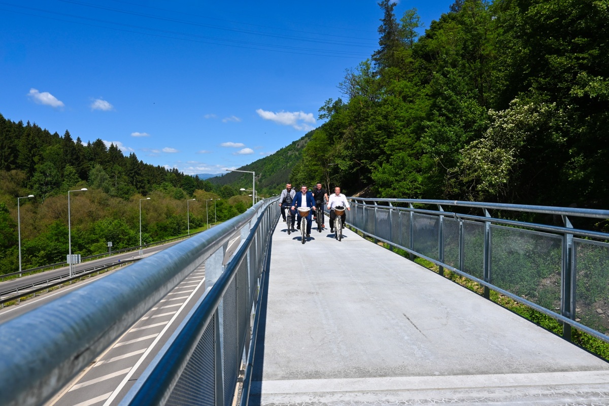cyklolávka, Brezno