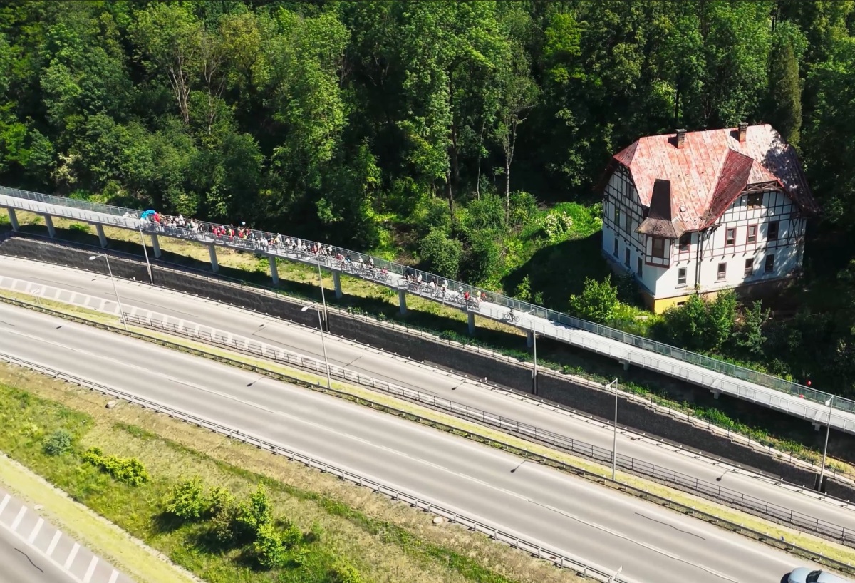 cyklolávka, Brezno