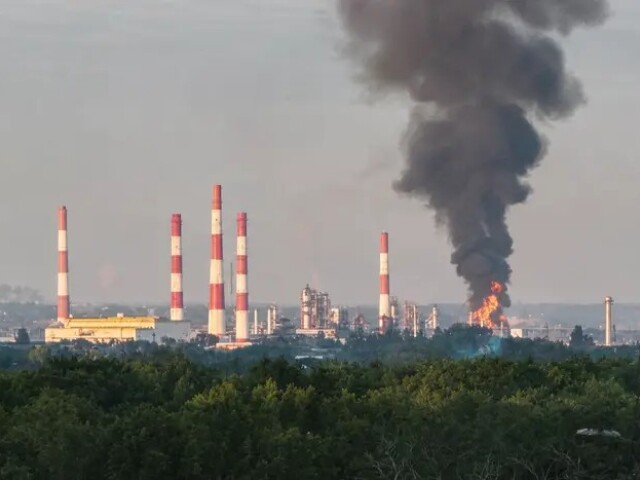 Novokujbyševsk po ukrajinskom útoku 10. júna 2026