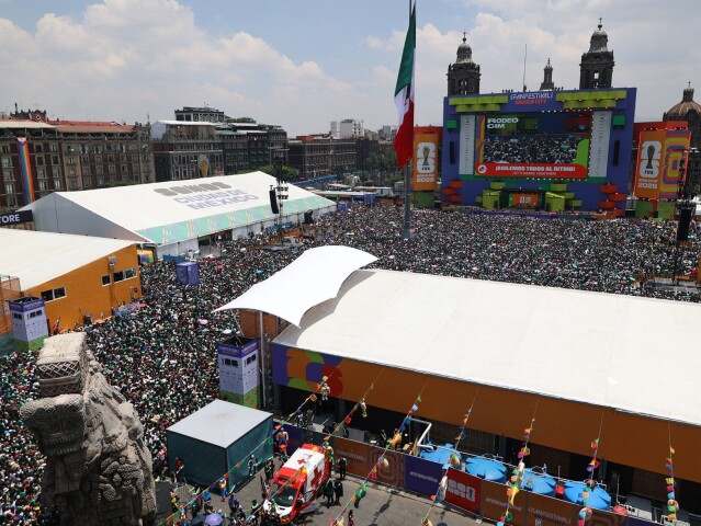 Námestie Zocalo, Mexico City